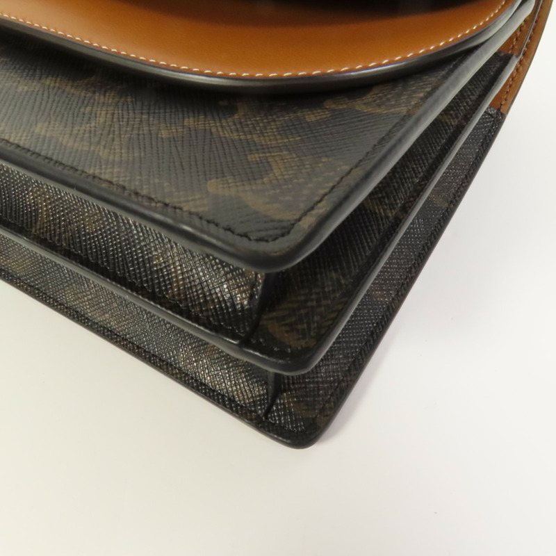 CELINE 塗層帆布Wallet On Strap肩背袋-13