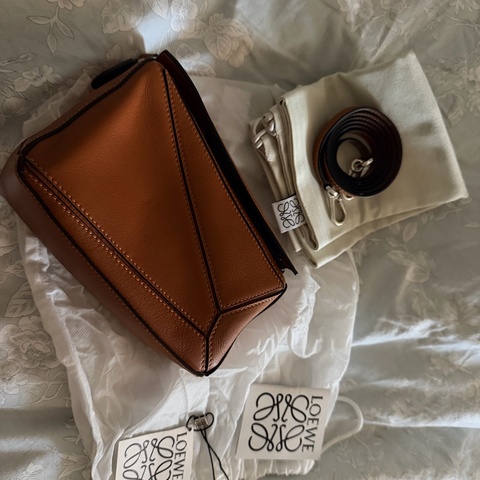 Loewe mini puzzle 焦糖色