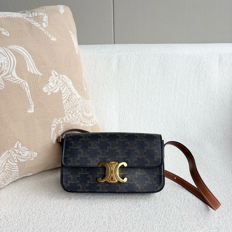 🌷甜甜價!Celine 凱旋門老花腋下包-1