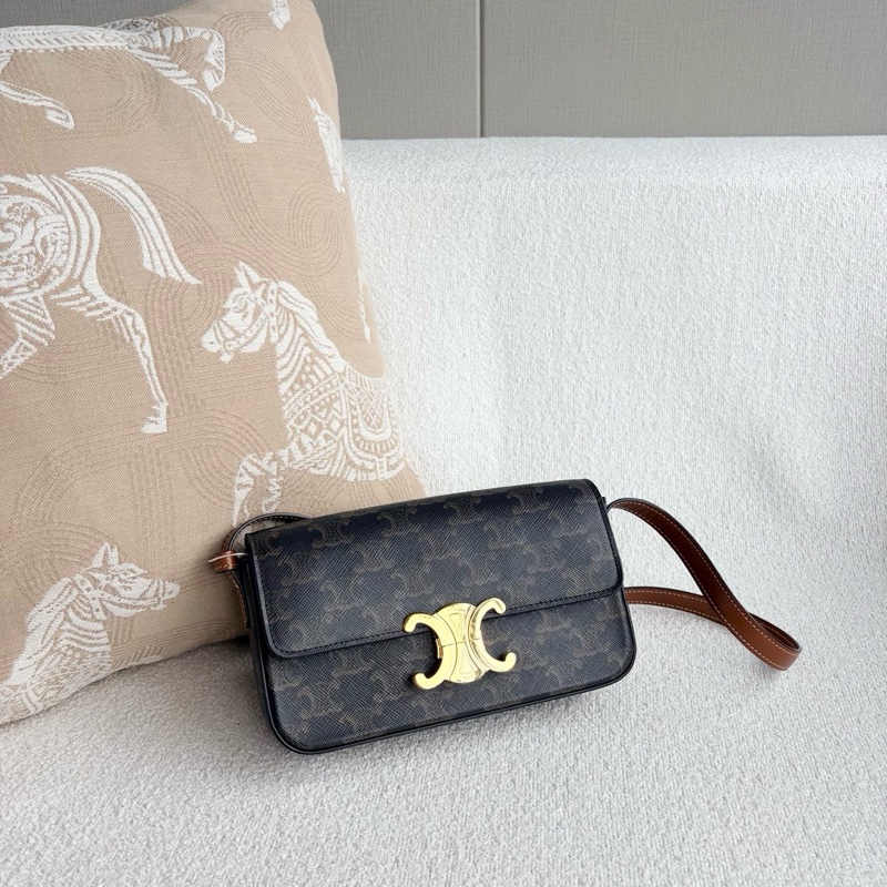 🌷甜甜價!Celine 凱旋門老花腋下包-5