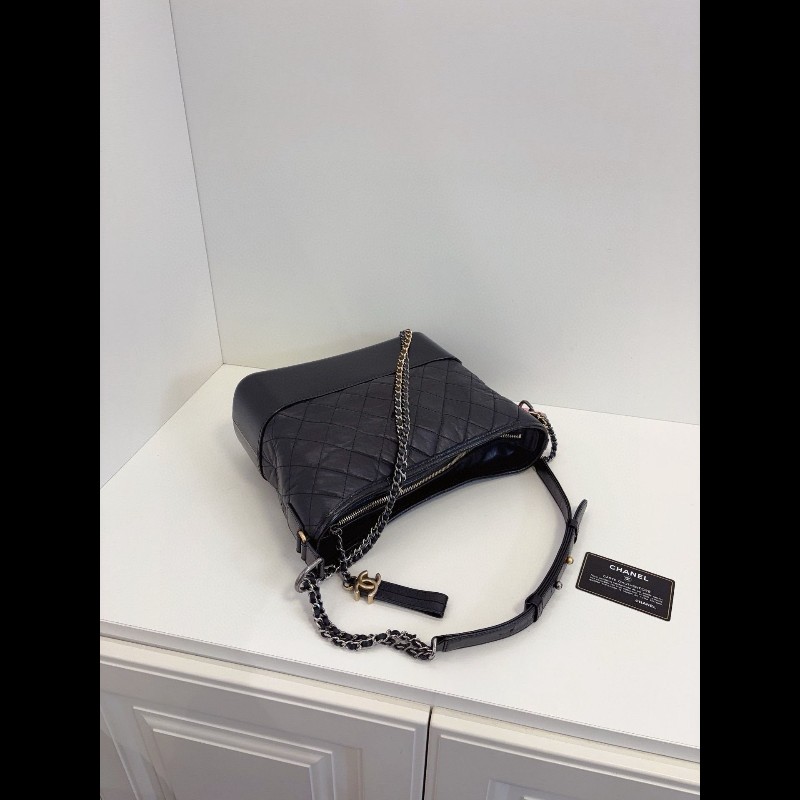 Chanel Gabrielle medium 流浪包-3