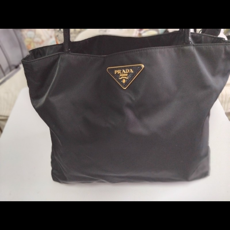 Prada 黑色尼龍手提包-0