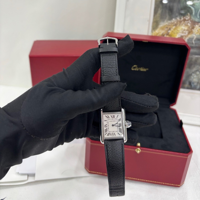 Cartier/卡地亞中型戰車 WSTA0041，石英機芯，表徑22.5*33.7mm 原廠成色 22年1月卡大全套，聯保至2030年-2