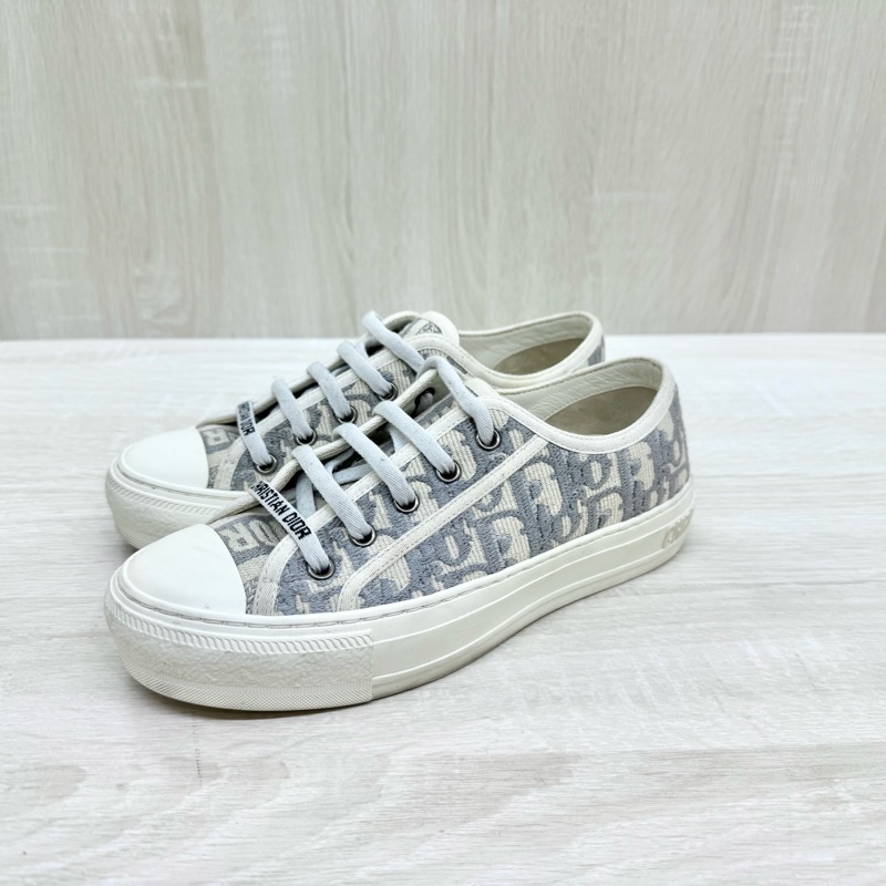 DIOR灰色緹花刺繡Walkn帆布球鞋-1