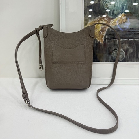 Loro piana 斜背小包Bale phone case 大象灰 輕巧又實用