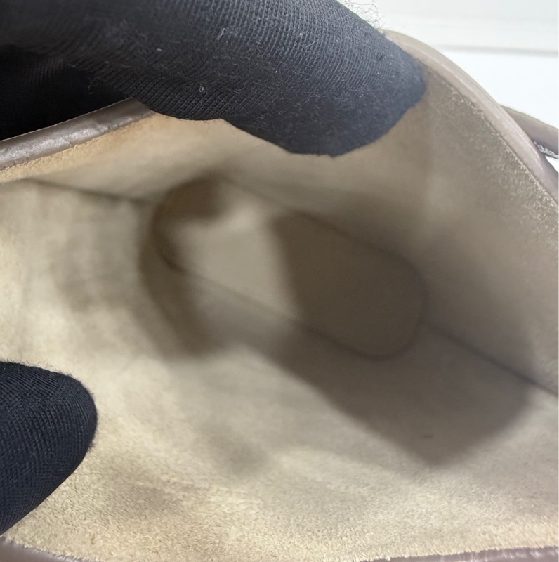 Loro piana 斜背小包Bale phone case 大象灰 輕巧又實用-8