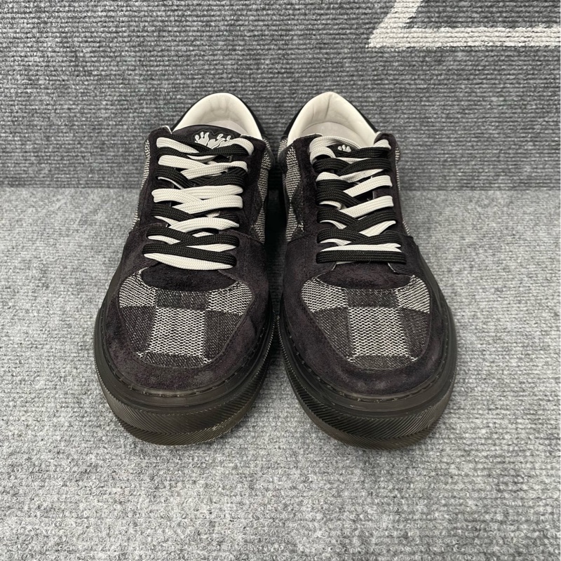 97新LV 黑灰色棋盤格帆布板鞋42.5碼-0