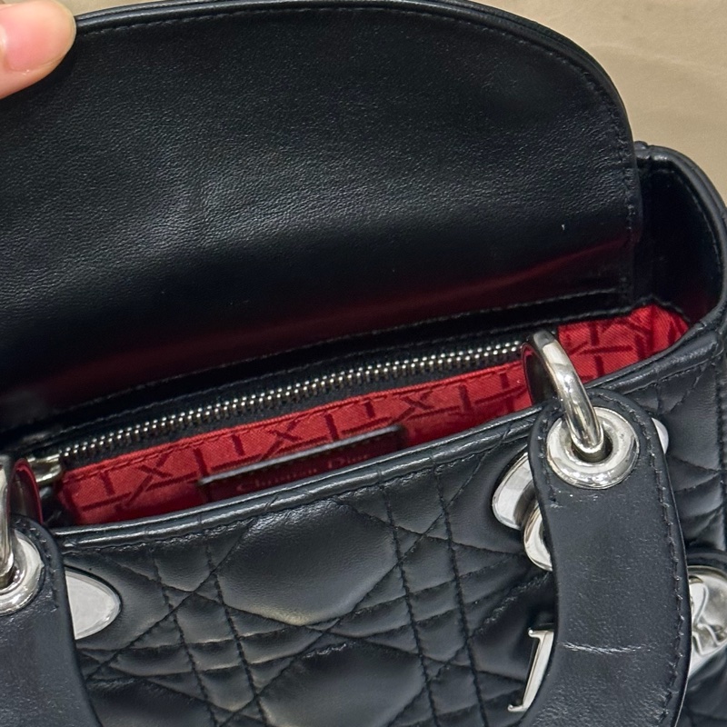 (已保留)大全配🈶購證❤️ Dior #lady #黑銀 #戴妃包 #三格-33