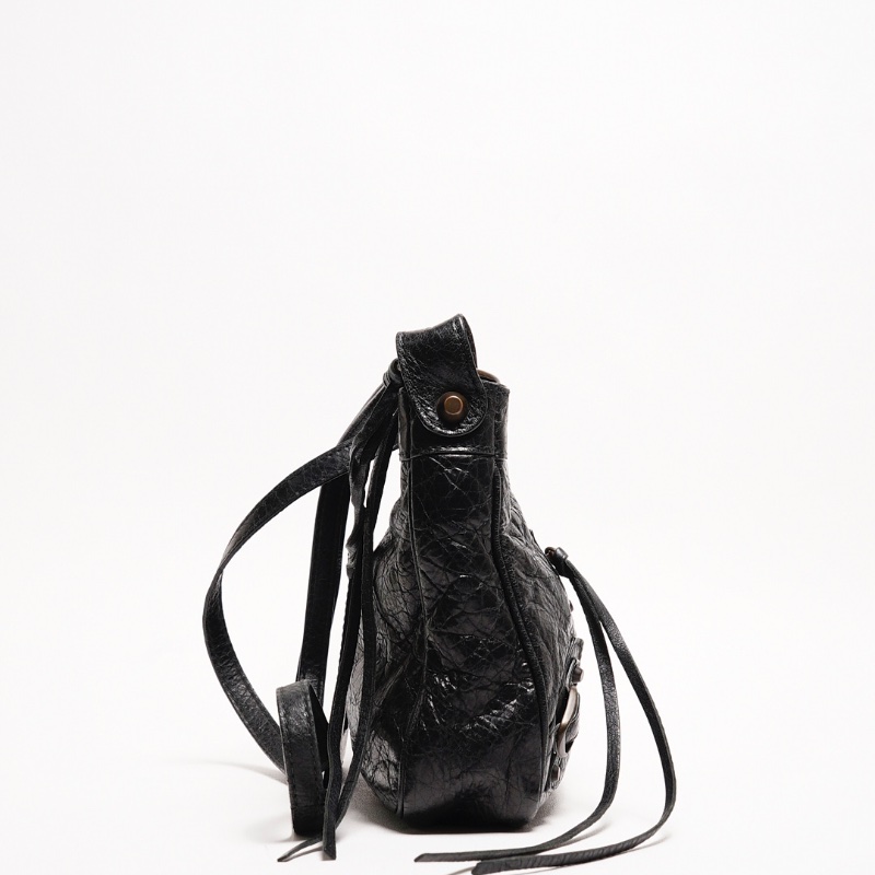 Balenciaga hip復古黑色羊皮斜背包-3
