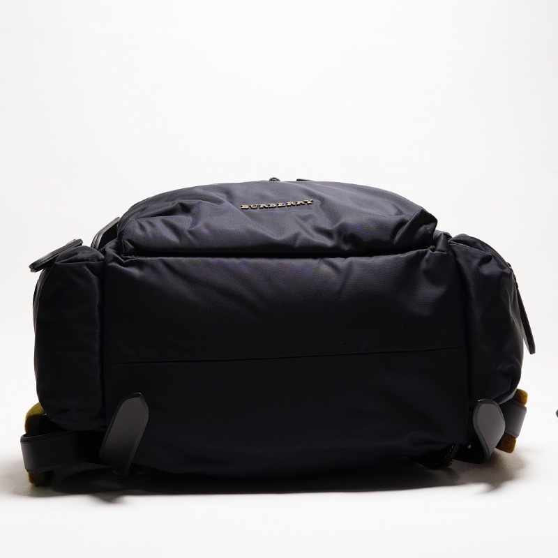 BURBERRY  The Rucksack Vintage 經典金色LOGO翻蓋中型後背包(藍色/M)-4