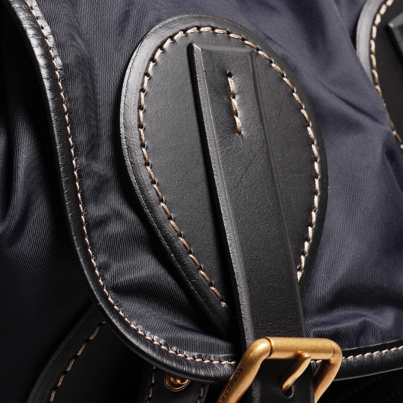 BURBERRY  The Rucksack Vintage 經典金色LOGO翻蓋中型後背包(藍色/M)-7