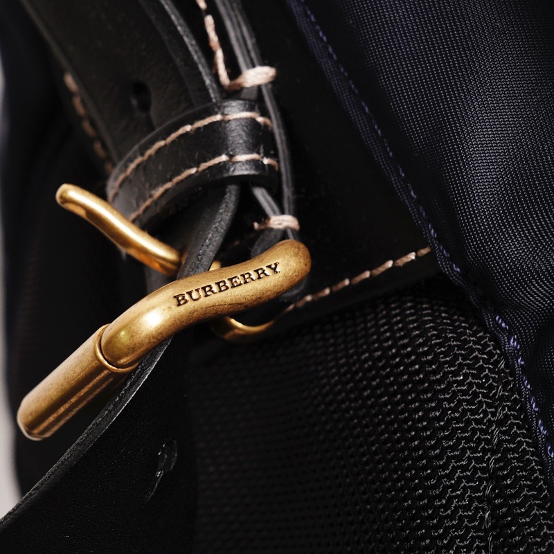 BURBERRY  The Rucksack Vintage 經典金色LOGO翻蓋中型後背包(藍色/M)-14