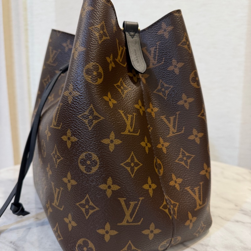 LV 原花黑牛皮Neo Noe MM肩斜背水桶包M44020-2