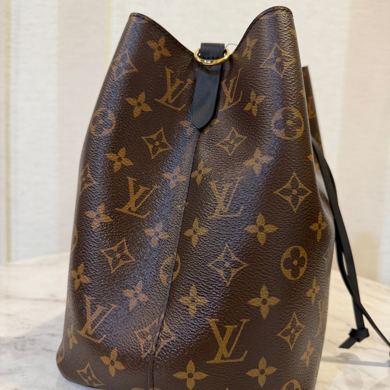 LV 原花黑牛皮Neo Noe MM肩斜背水桶包M44020-5