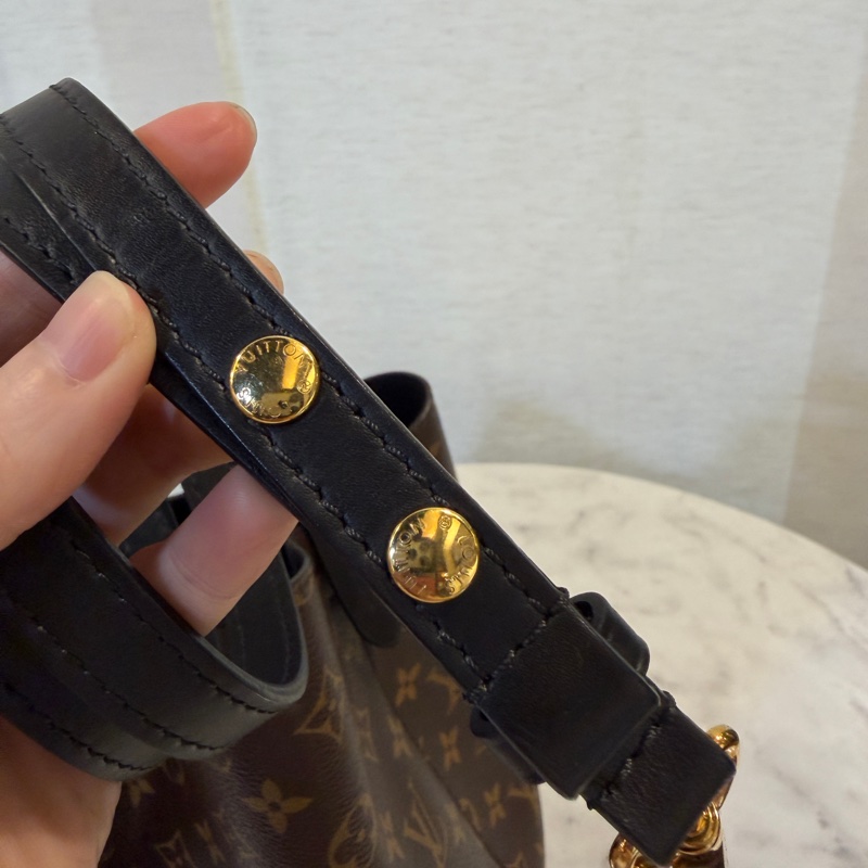LV 原花黑牛皮Neo Noe MM肩斜背水桶包M44020-16