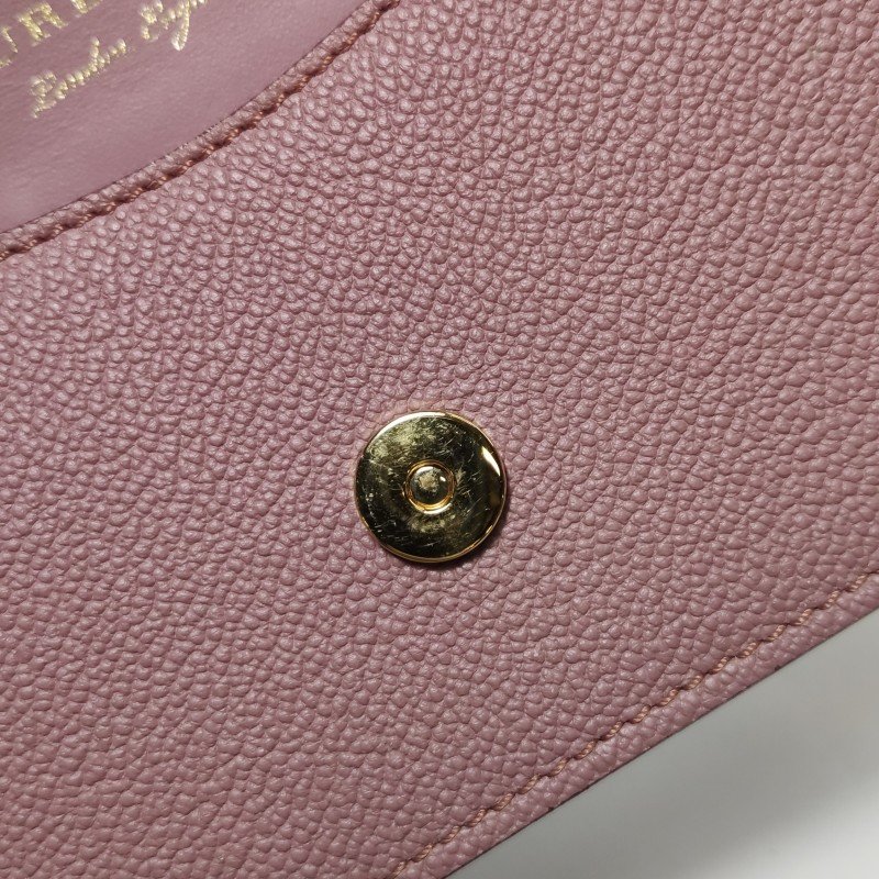 Burberry Buckle牛皮純色搭扣斜挎包-9