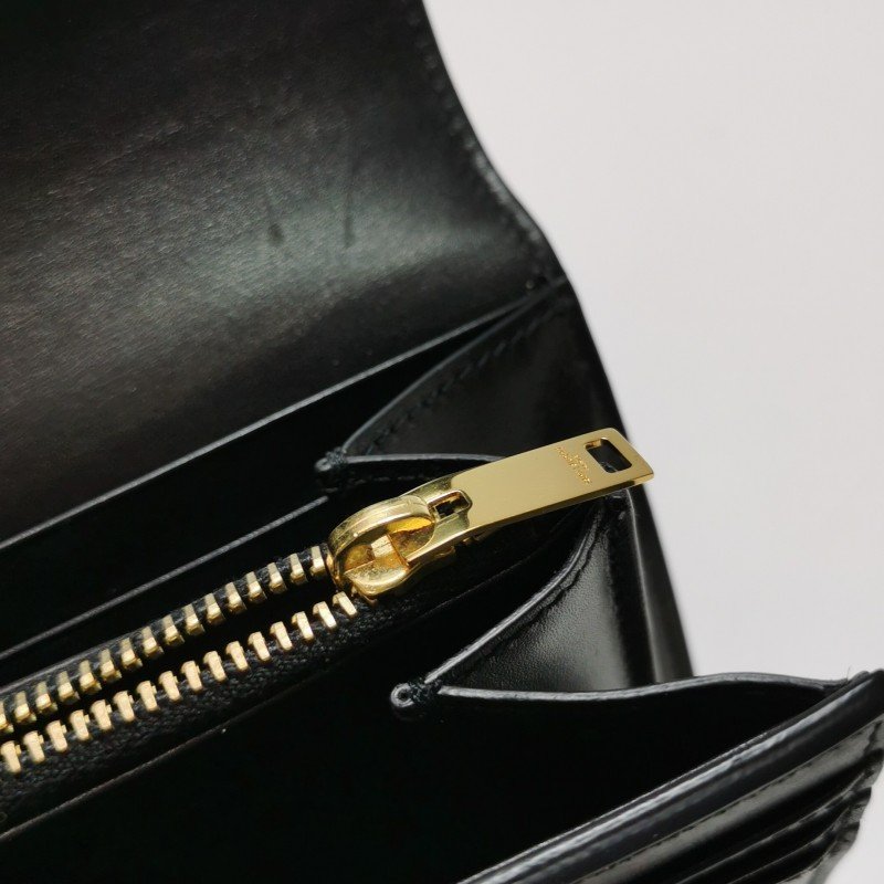 Saint Laurent牛皮純色金屬字母logo錢包-11