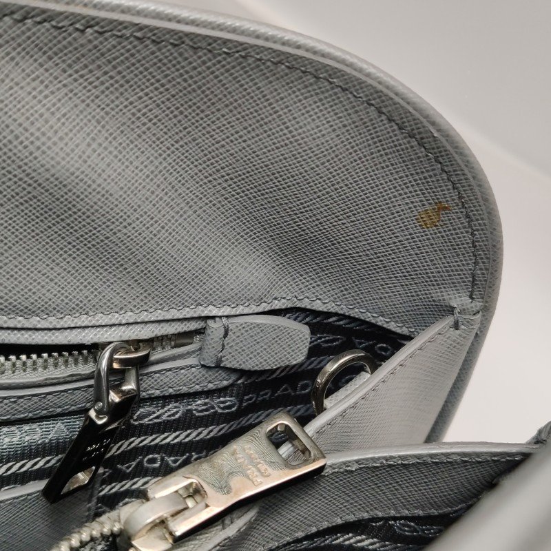 Prada Promenade牛皮純色三角徽標三角徽標斜挎包單肩包-10