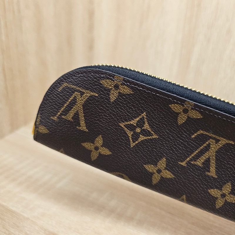 [未使用新品❣️可當交換禮物] LV老花Charlotle金釦拉鏈筆袋-9