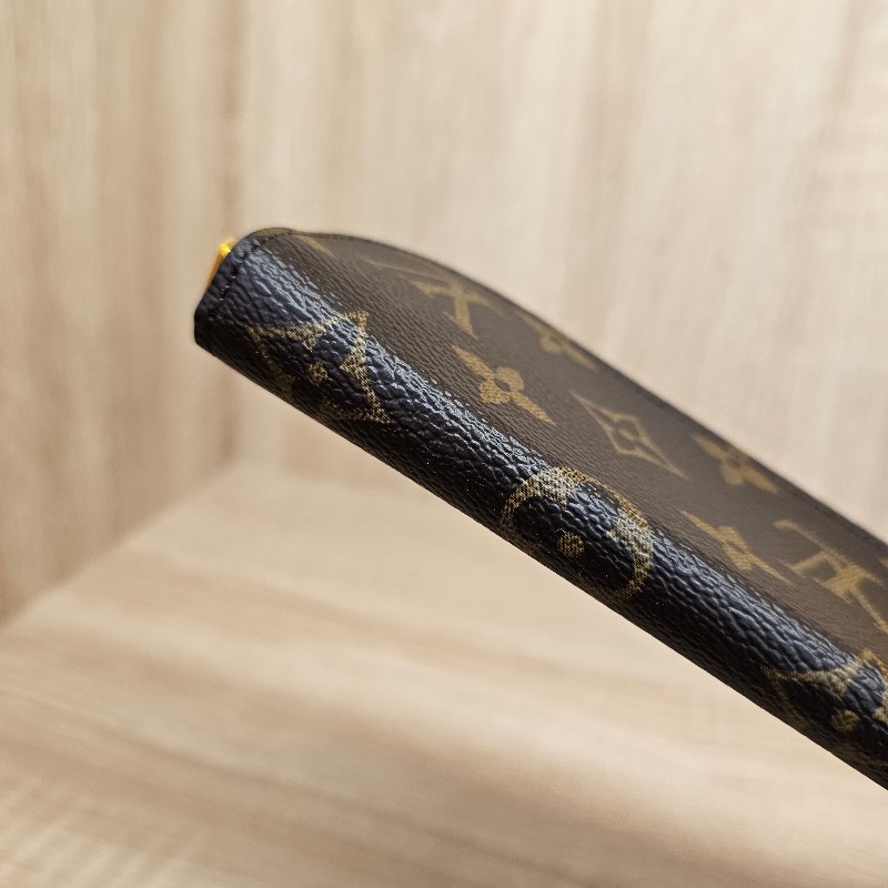 [未使用新品❣️可當交換禮物] LV老花Charlotle金釦拉鏈筆袋-11