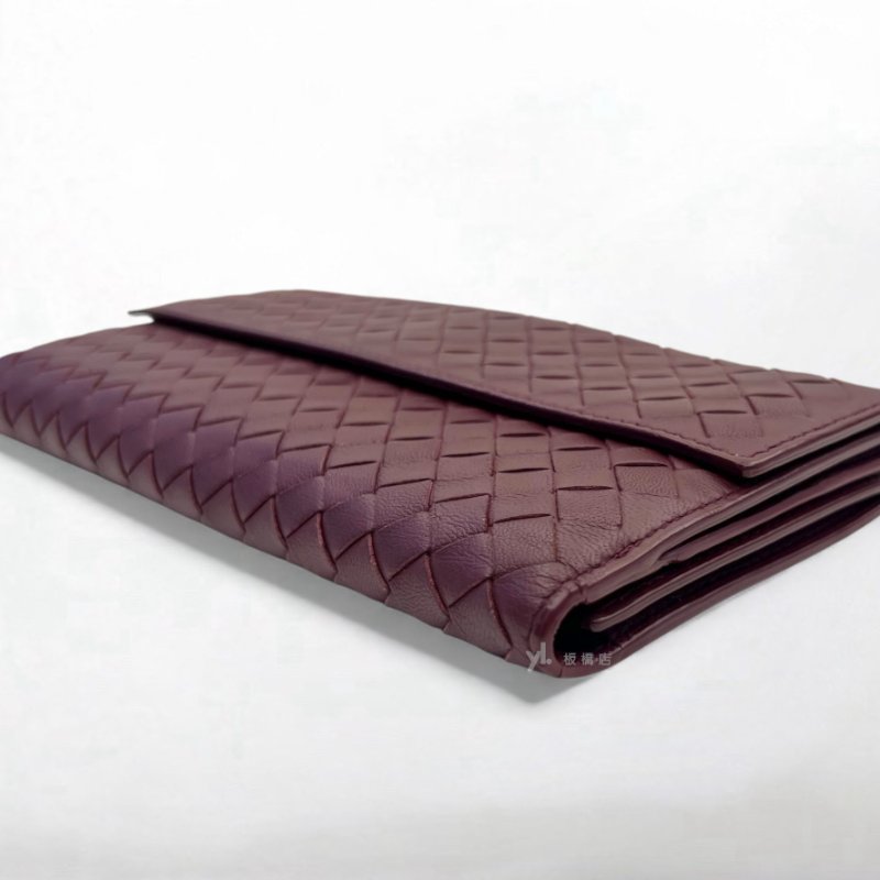 BV 酒紅編織兩折長夾-8