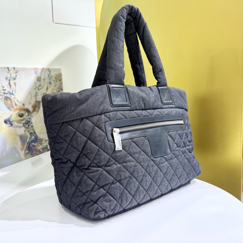 CHANEL 灰色丹寧Cocoon系列手提空氣包-3