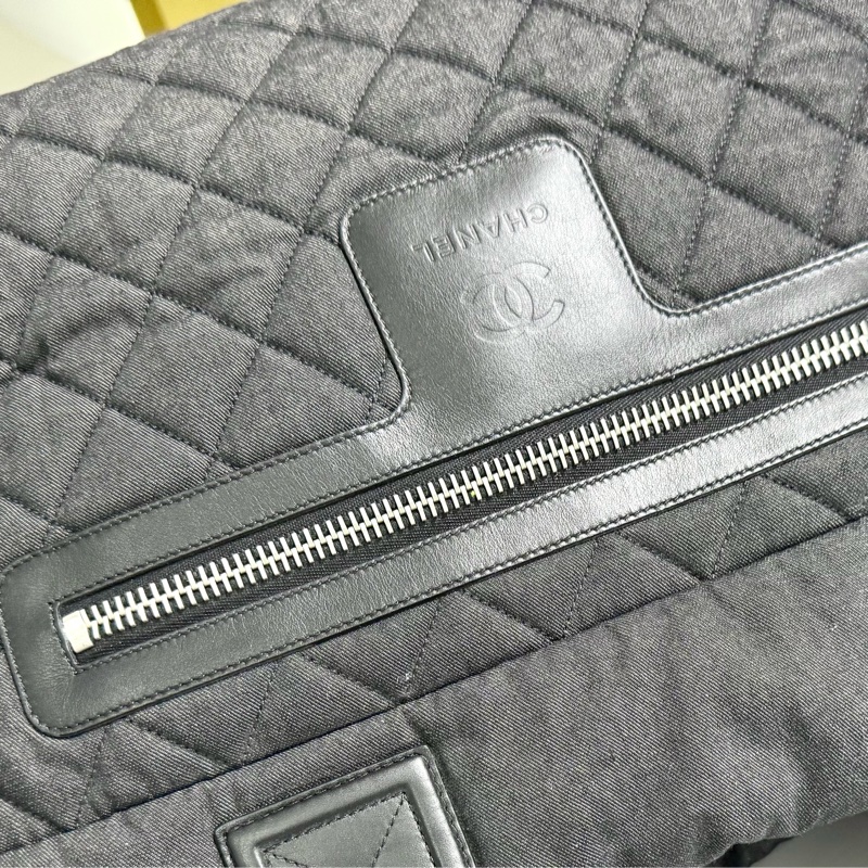 CHANEL 灰色丹寧Cocoon系列手提空氣包-17