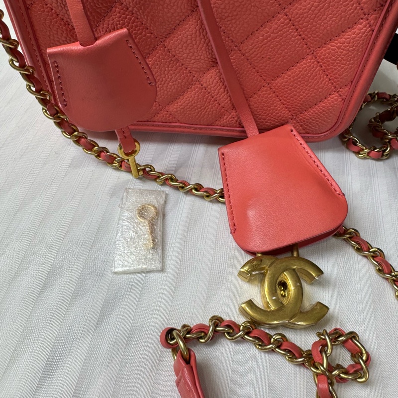 Chanel 荔枝牛皮 珊瑚粉 相機包、化妝盒子包Vanity case系列小號，可以手提單肩-11
