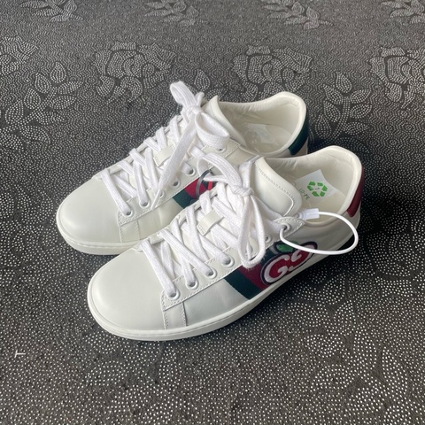 99新 02012 gucci蘋果小白鞋35碼無盒