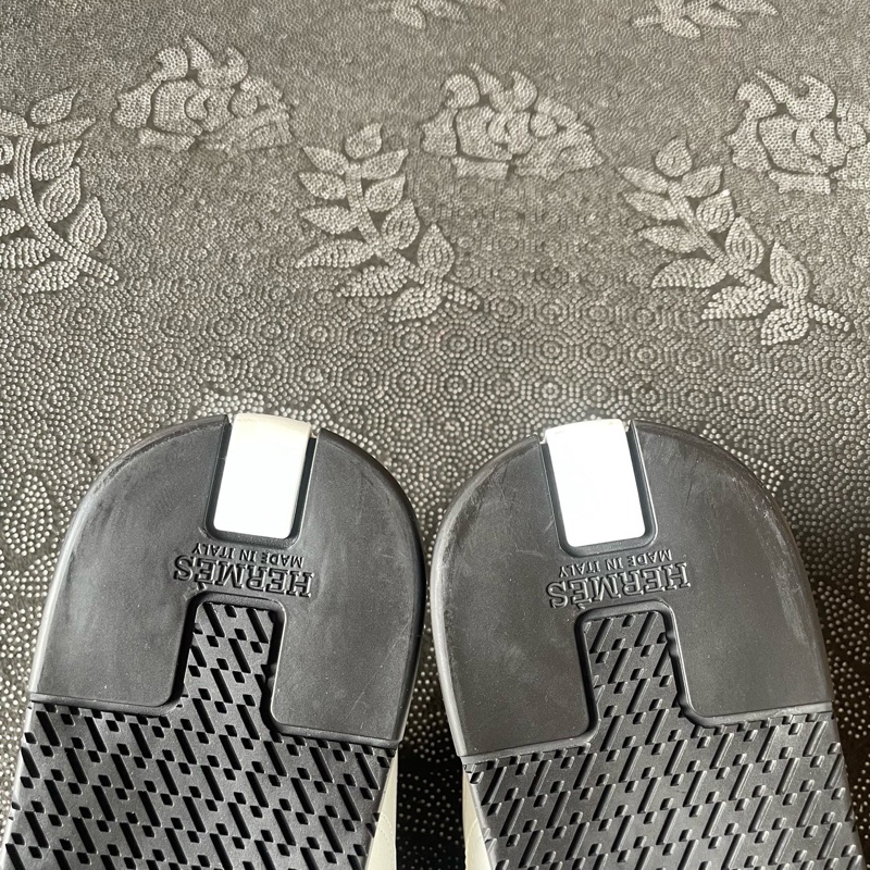 98新 02017 愛馬仕黑白牛皮運動鞋41.5碼無盒-3