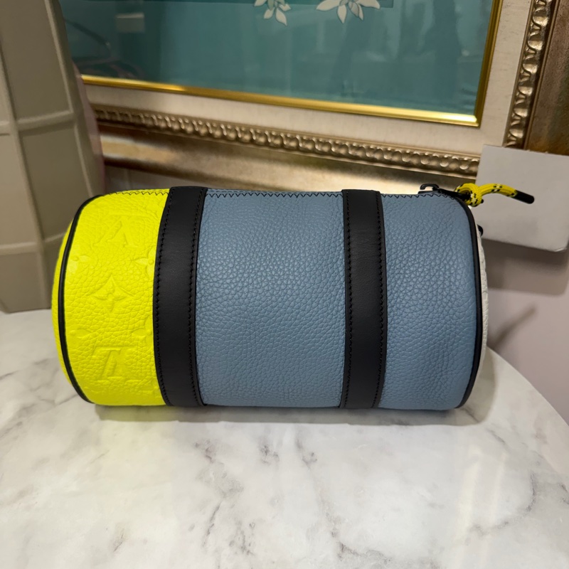 LV 藍牛皮拚黃白牛皮壓紋Polochon銀釦肩斜背包M59927-1