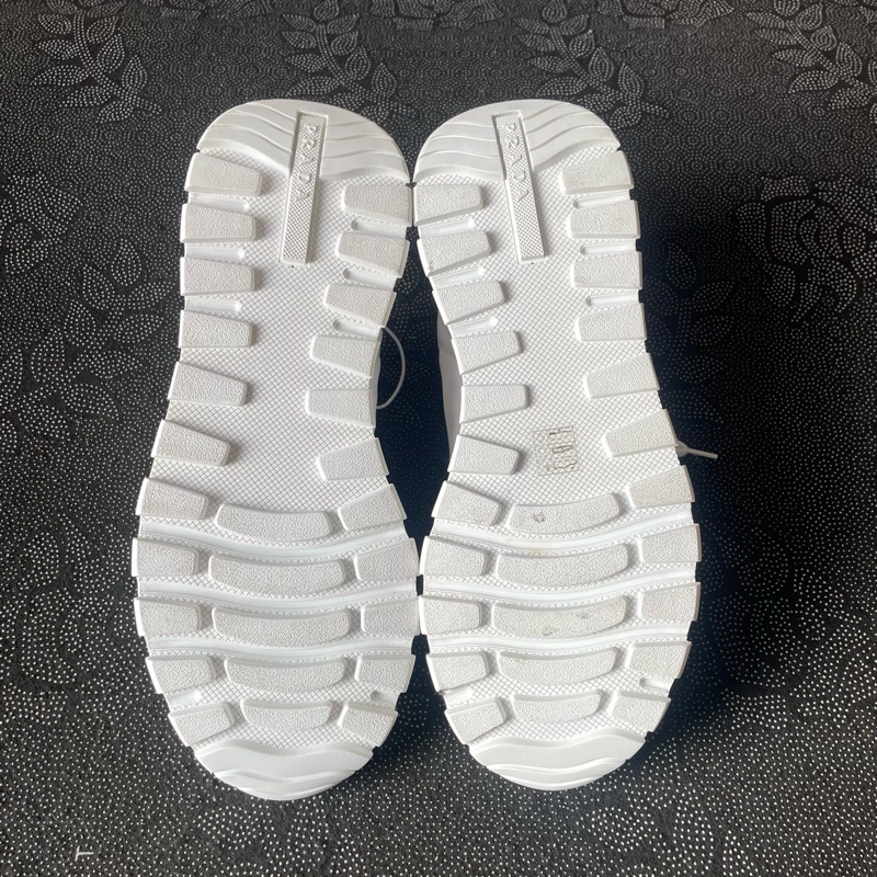 99新 02041 prada白色運動鞋42.5碼無盒-6