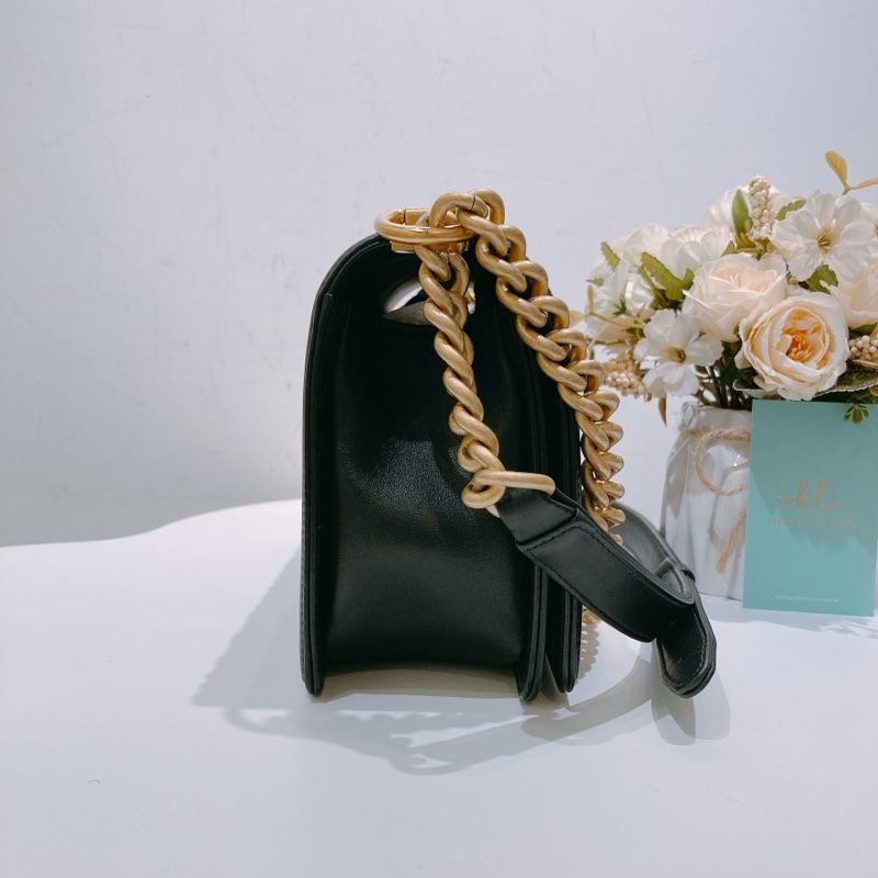 TW4584 CHANEL 香奈兒中號經典Boy系列鏈帶包包BOY 25CM LAMBSKIN-4