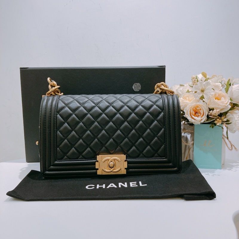 TW4584 CHANEL 香奈兒中號經典Boy系列鏈帶包包BOY 25CM LAMBSKIN-10