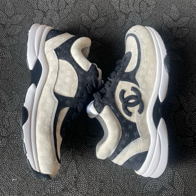 98新 01865 chanel黑白滿印運動鞋37碼無盒-7