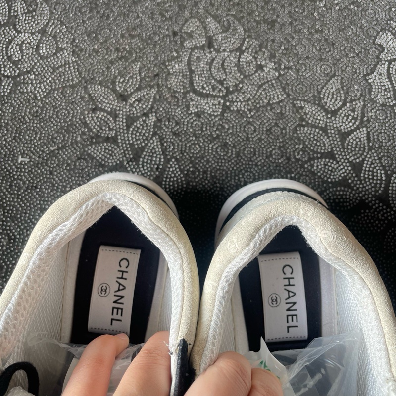 98新 01865 chanel黑白滿印運動鞋37碼無盒-8