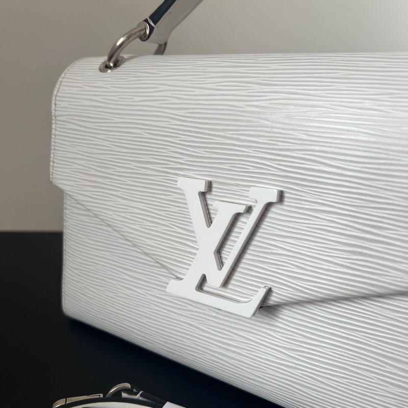 ✨Louis Vuitton Grenelle白色水波紋郵差包 99新🤍-4