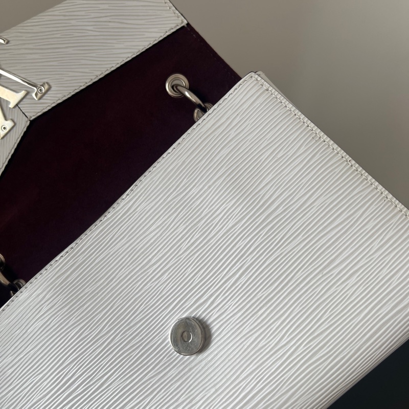 ✨Louis Vuitton Grenelle白色水波紋郵差包 99新🤍-11