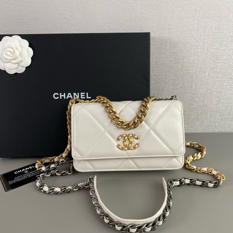 ✨Chanel 白色 金扣19bag woc  有保卡🤍-4