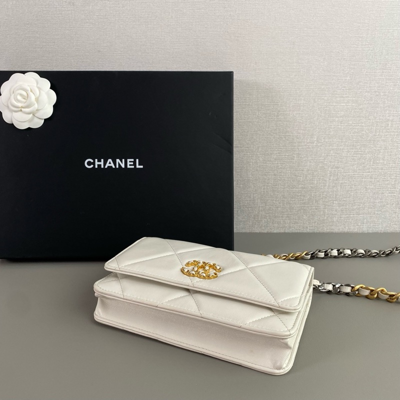 ✨Chanel 白色 金扣19bag woc  有保卡🤍-8