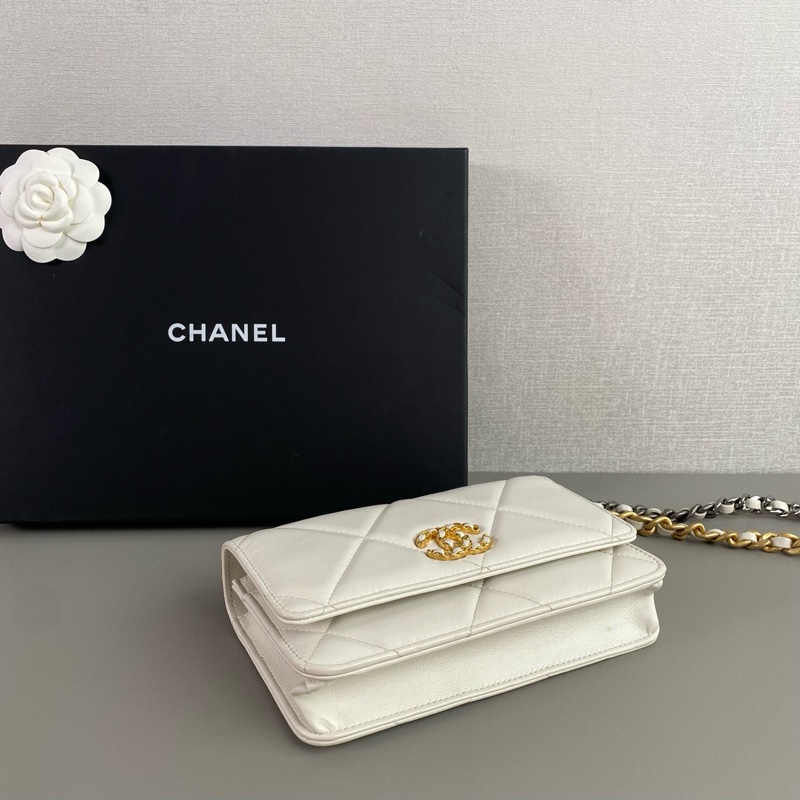 ✨Chanel 白色 金扣19bag woc  有保卡🤍-9