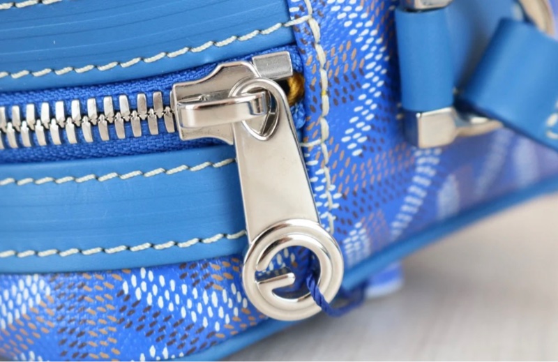 「JL精品代購」98新 Goyard 相機包 天空藍-11