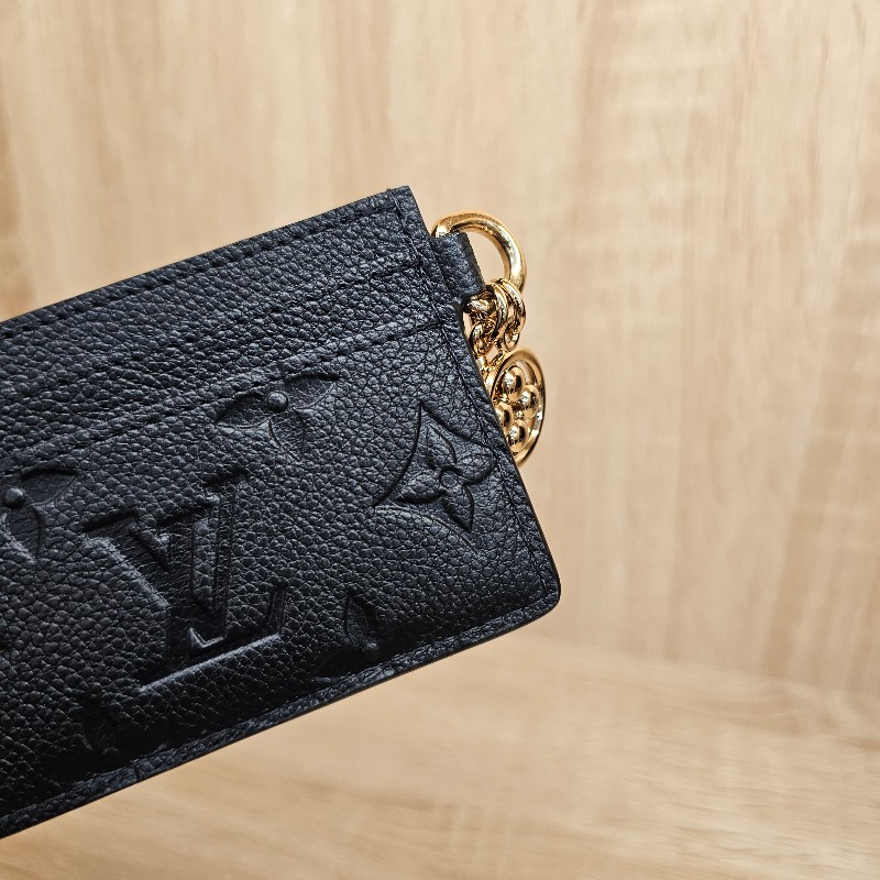 [未使用品項新❣️] LV黑牛皮壓紋Charms名片卡夾-2