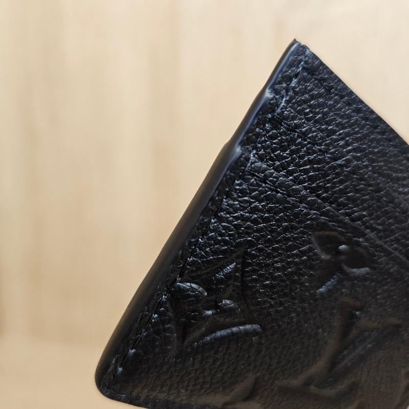 [未使用品項新❣️] LV黑牛皮壓紋Charms名片卡夾-9