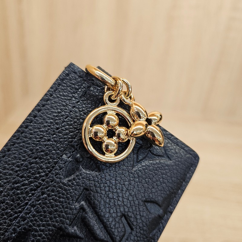 [未使用品項新❣️] LV黑牛皮壓紋Charms名片卡夾-12