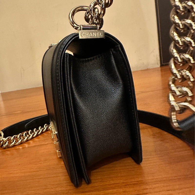 Chanel boy 斜背包 超甜-4