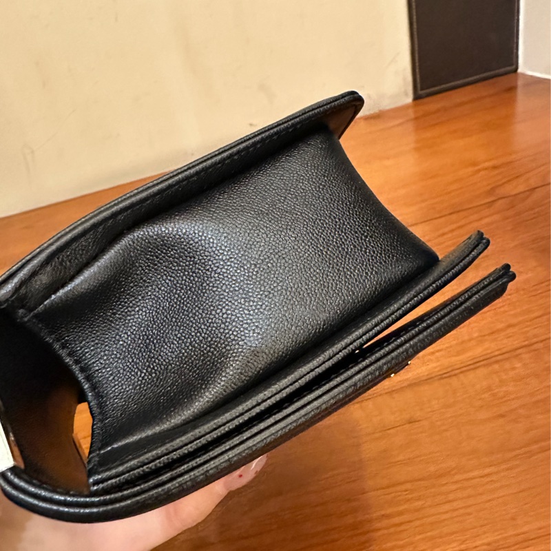 Chanel boy 斜背包 超甜-6