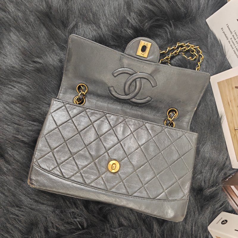 Chanel Vintage CF 黑金 12開-4