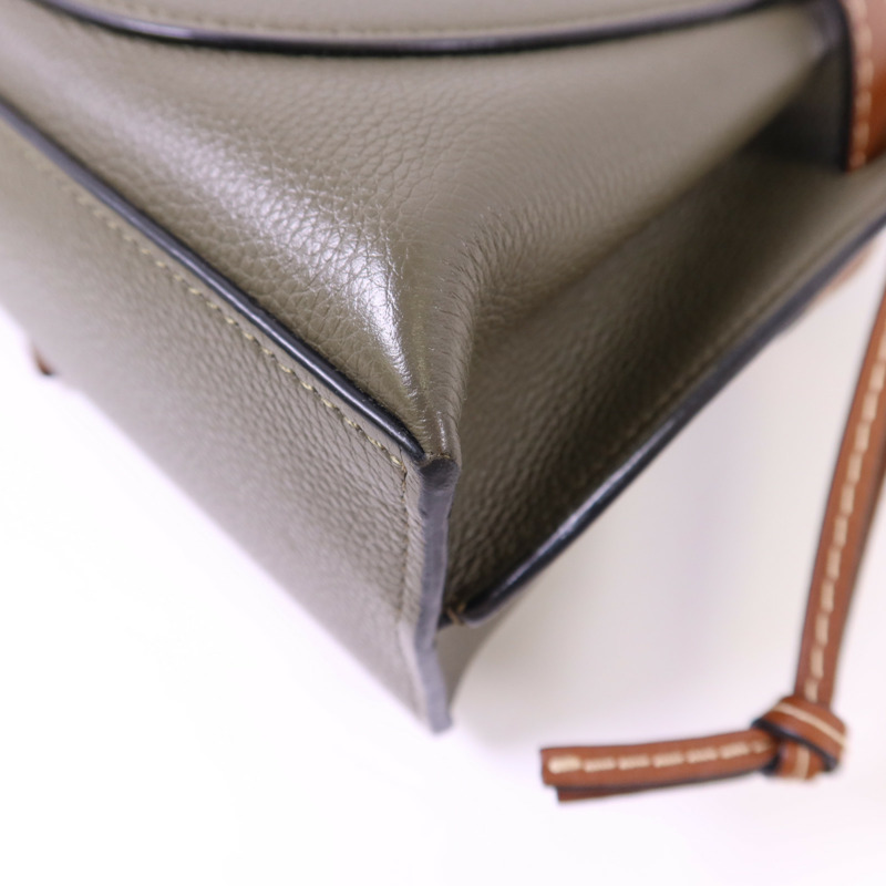 LOEWE 牛皮皮革Mini Gate金扣手挽肩背兩用袋-12