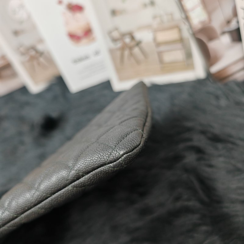 Chanel leboy 黑銀 荔枝牛皮手拿包 22開-3